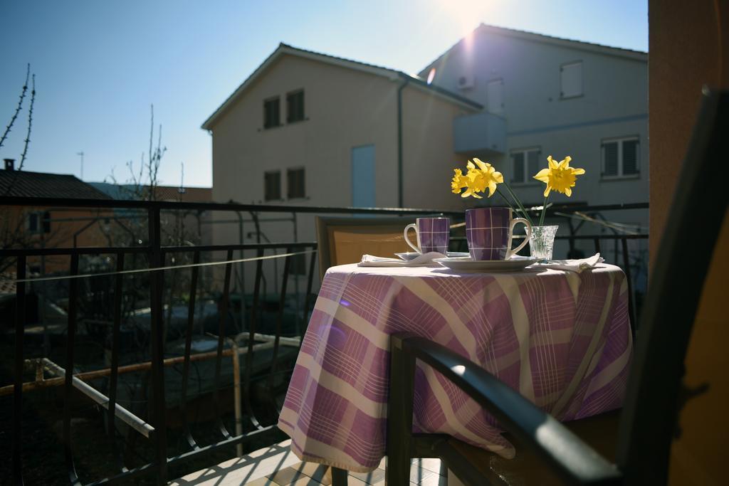Apartments Ida Крес Екстериор снимка