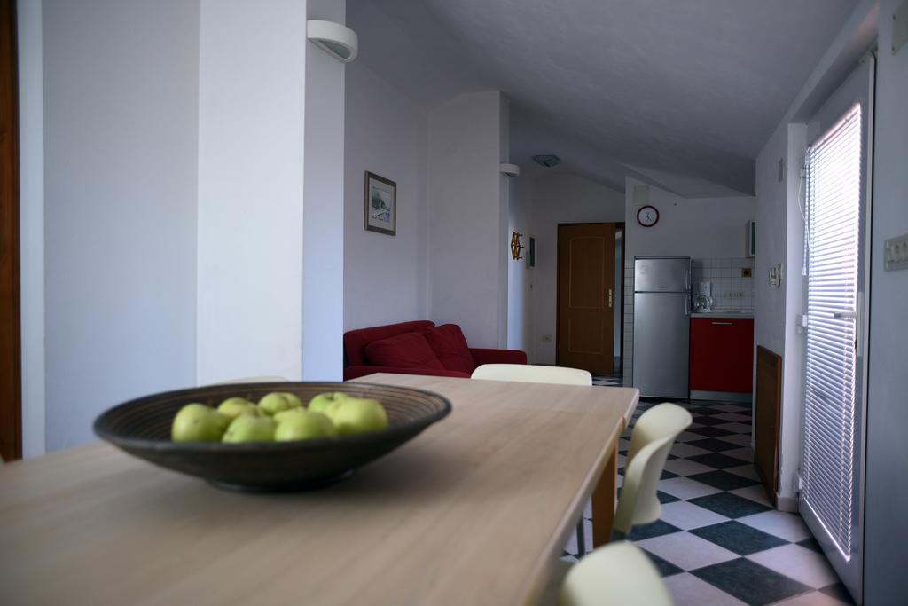 Apartments Ida Крес Екстериор снимка